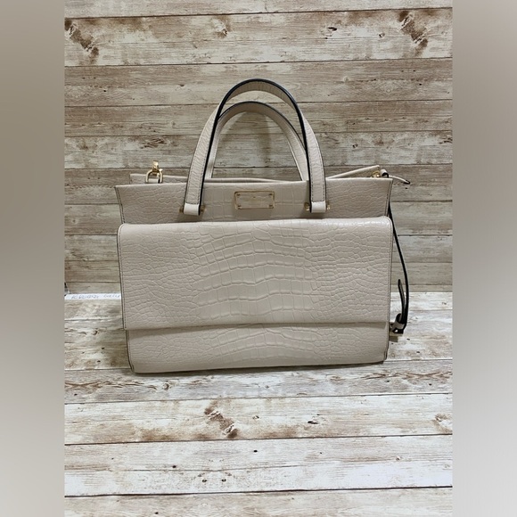 Kate Spade Purse Large Beige Pebbled Leather Crocodile Embossed - Picture 1 of 16